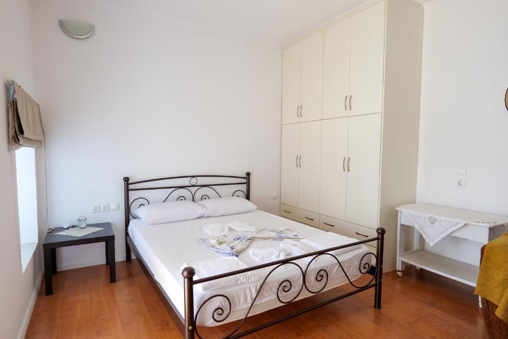.rooms-1